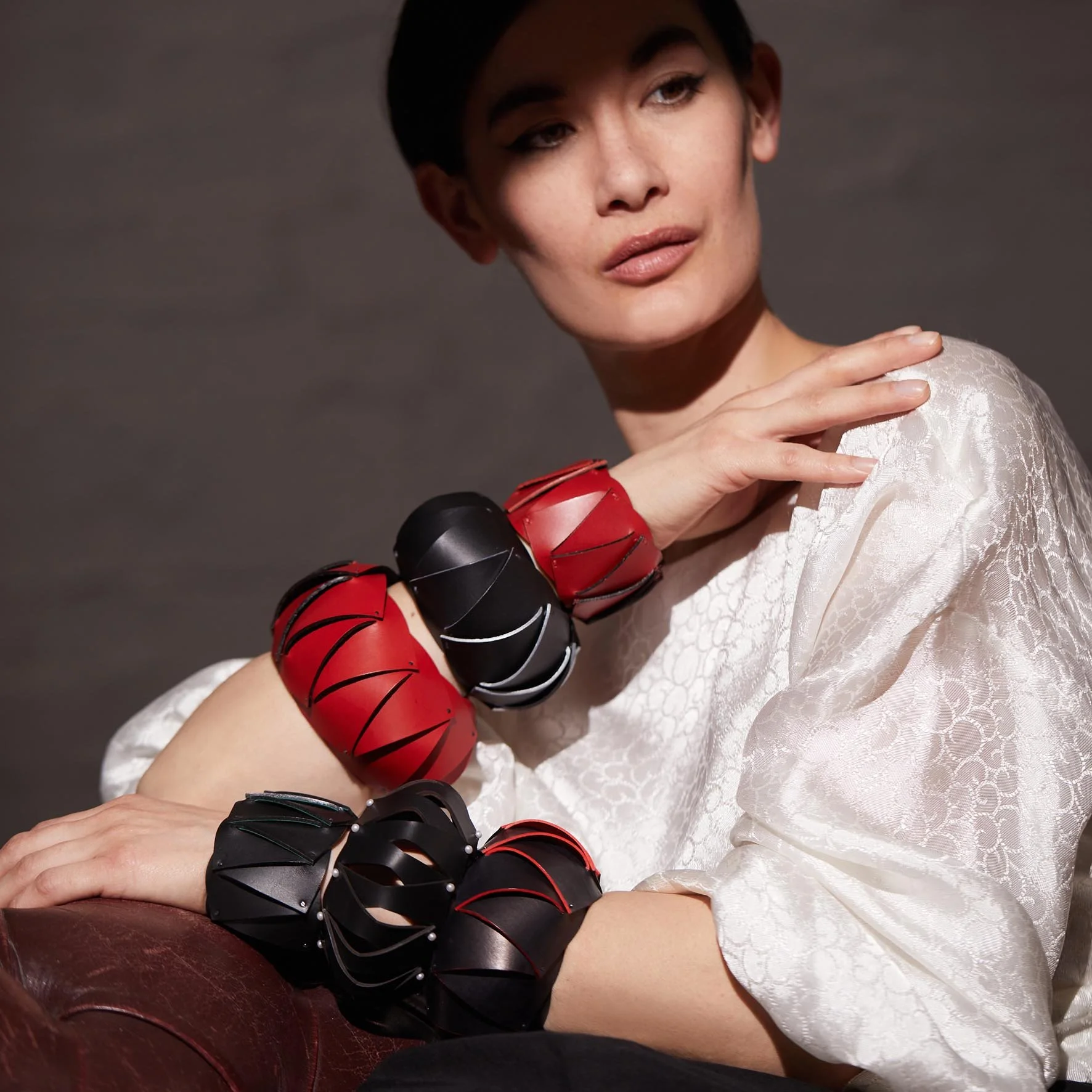 CUNARD BANGLE - BLACK AND RED / Leather Jewellery Designer - Tania